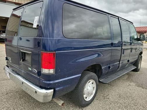 2013 Ford E350 Super Duty XL