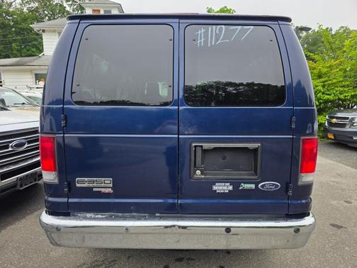 2013 Ford E350 Super Duty XL