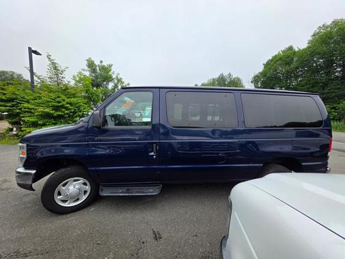 2013 Ford E350 Super Duty XL