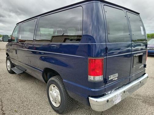 2013 Ford E350 Super Duty XL