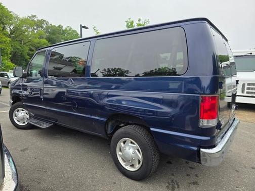 2013 Ford E350 Super Duty XL
