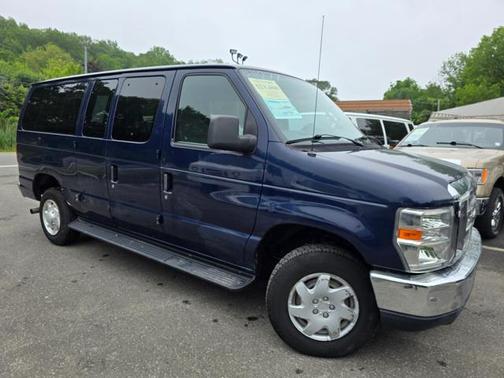 2013 Ford E350 Super Duty XL
