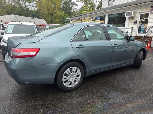 2010 Toyota Camry LE