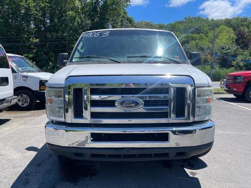 2013 Ford E350 Super Duty XLT