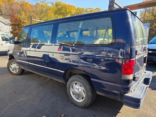 2009 Ford E150 XLT Wagon
