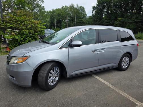 Lunar Silver Metallic 2016 Honda Odyssey SE