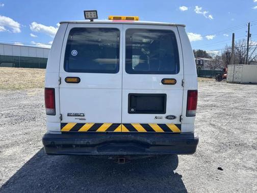 2011 Ford E150 Base