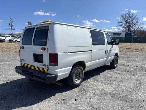 2011 Ford E150 Base