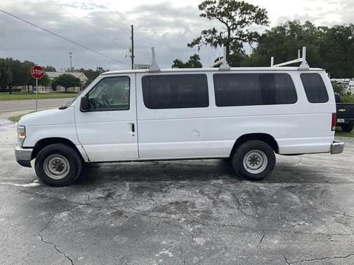 2013 Ford E350 Super Duty XLT