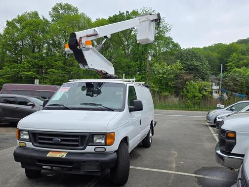 2005 Ford E350 Super Duty Base