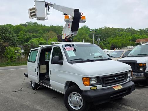 2005 Ford E350 Super Duty Base