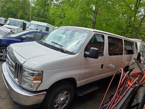2012 Ford E350 Super Duty XLT