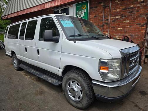 2012 Ford E350 Super Duty XLT