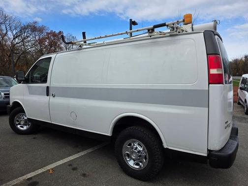 2011 Chevrolet Express 2500 Work Van