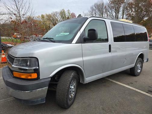 2017 Chevrolet Express 2500 LT