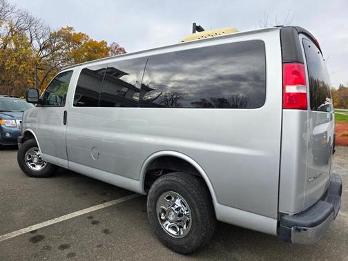 2017 Chevrolet Express 2500 LT