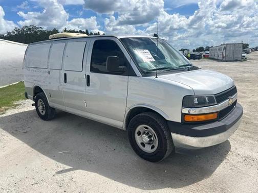 2017 Chevrolet Express 2500 LT