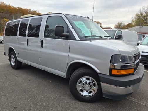 2017 Chevrolet Express 2500 LT
