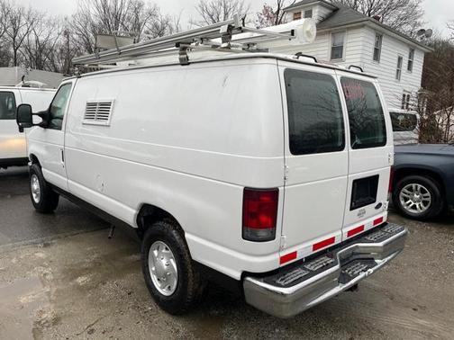 2008 Ford E350 Super Duty Base