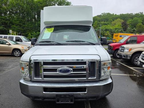 2008 Ford E350 Super Duty Base