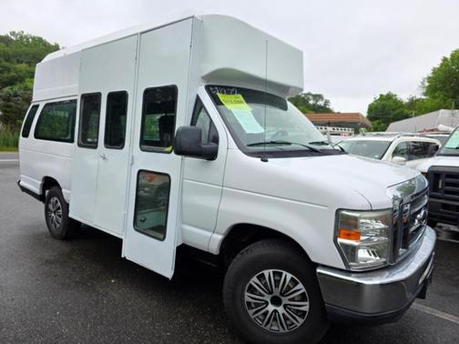 2008 Ford E350 Super Duty Base