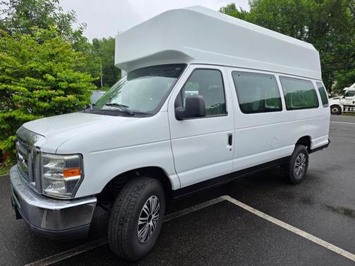 2008 Ford E350 Super Duty Base