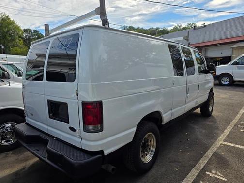 2005 Ford E250 Cargo