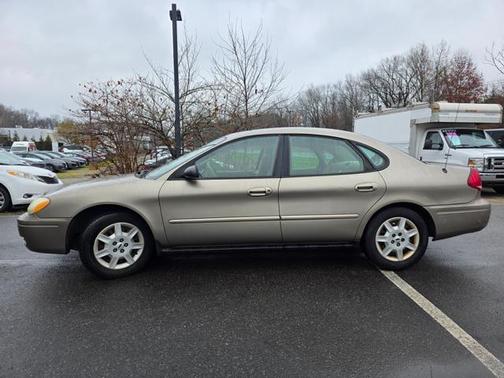 2007 Ford Taurus SE