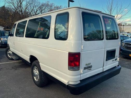 2012 Ford E350 Super Duty XL