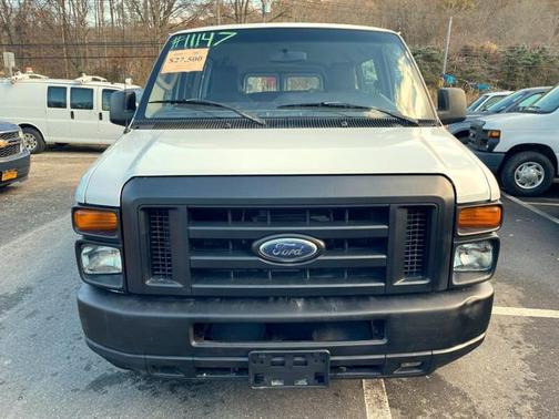 2012 Ford E350 Super Duty XL