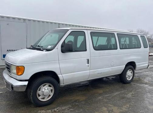 2006 Ford E350 Super Duty Base