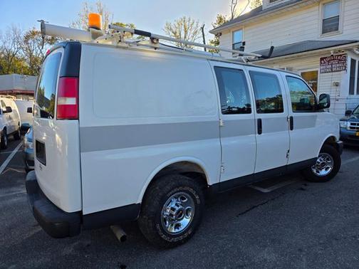 2011 Chevrolet Express 2500 Work Van