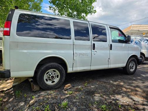 Summit White 2015 GMC Savana 2500 Work Van