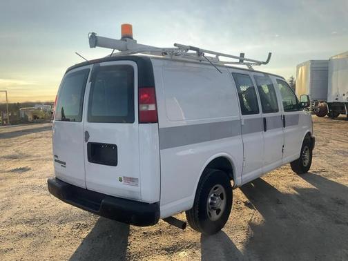 2011 Chevrolet Express 2500 Work Van
