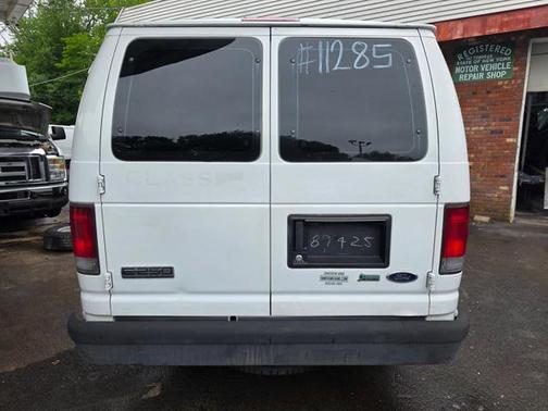 2010 Ford E250 Base