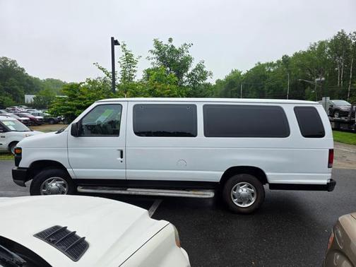 2010 Ford E250 Base