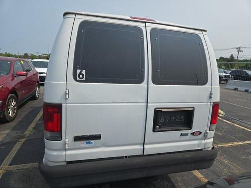 2010 Ford E250 Base