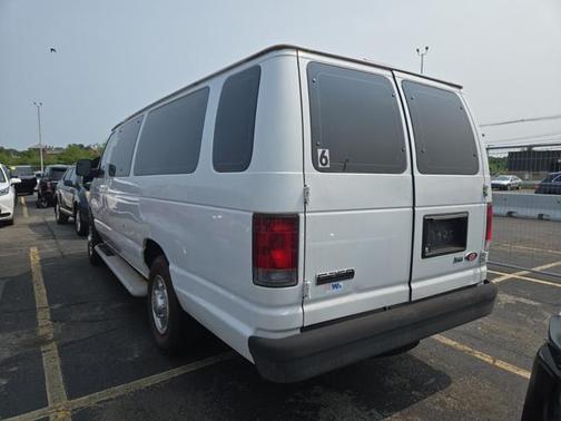 2010 Ford E250 Base