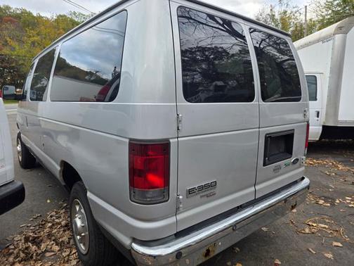 2010 Ford E350 Super Duty XLT