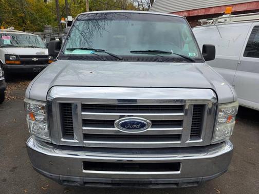 2010 Ford E350 Super Duty XLT