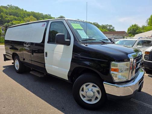 2009 Ford E350 Super Duty Base
