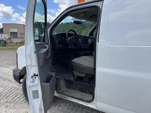 2010 GMC Savana 2500 Work Van