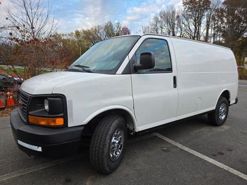 2010 GMC Savana 2500 Work Van
