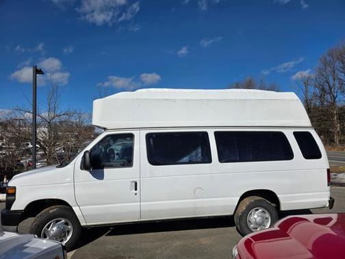 2010 Ford E350 Super Duty Base