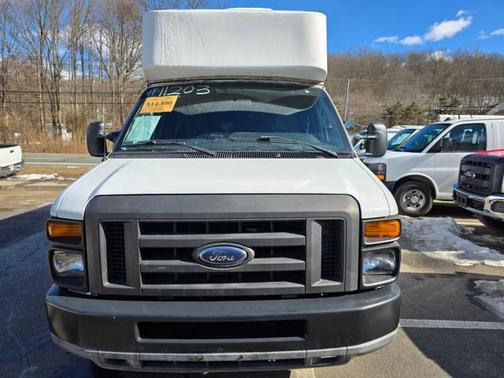2010 Ford E350 Super Duty Base