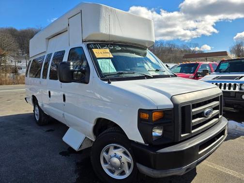 2010 Ford E350 Super Duty Base