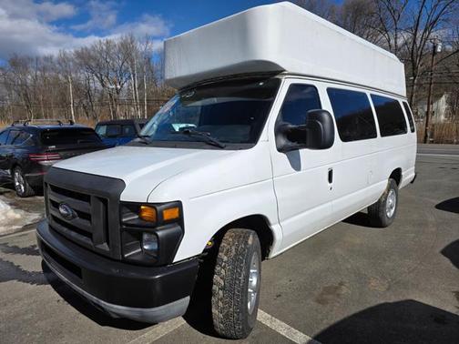 2010 Ford E350 Super Duty Base