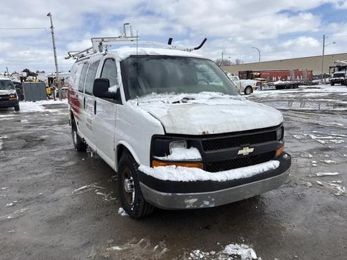 Summit White 2012 Chevrolet Express 2500 Work Van