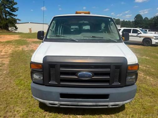 2011 Ford E350 Super Duty XL