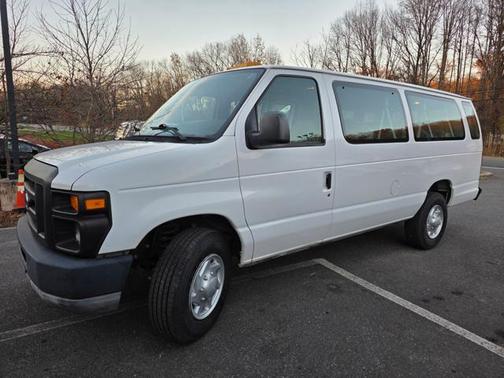 2011 Ford E350 Super Duty XL
